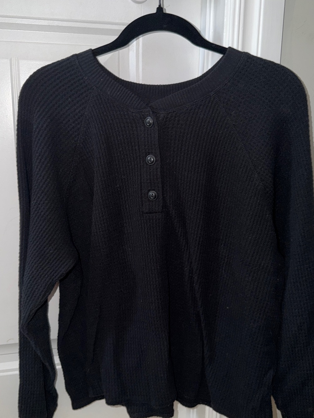 Old Navy Black Crewneck Henley Sweater